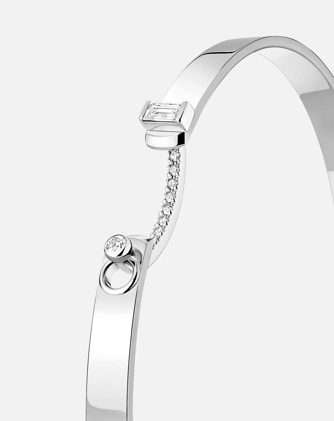 Dinner Date Mood Bangle in White Gold