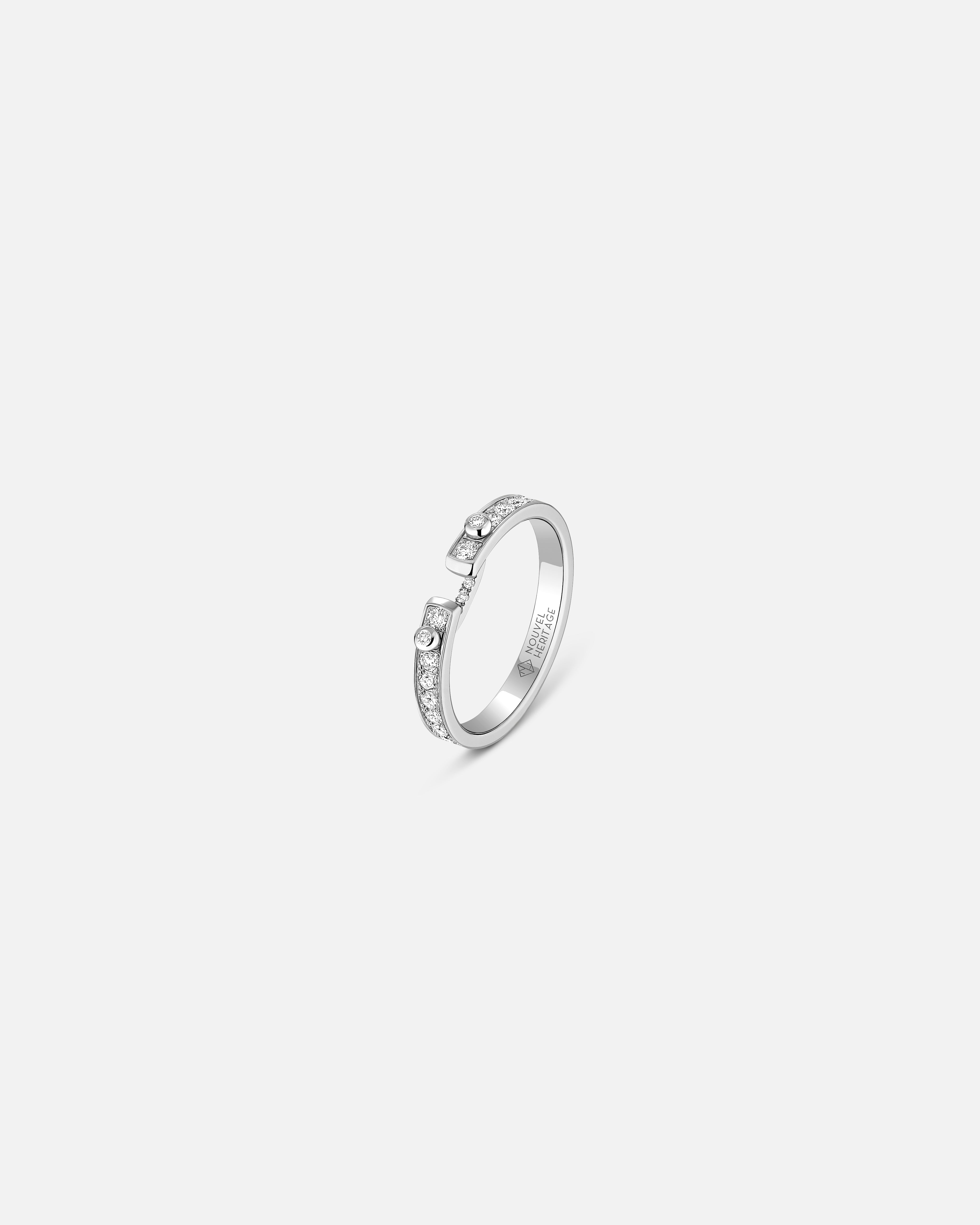 Eternity Tuxedo PM Mood Ring in White Gold