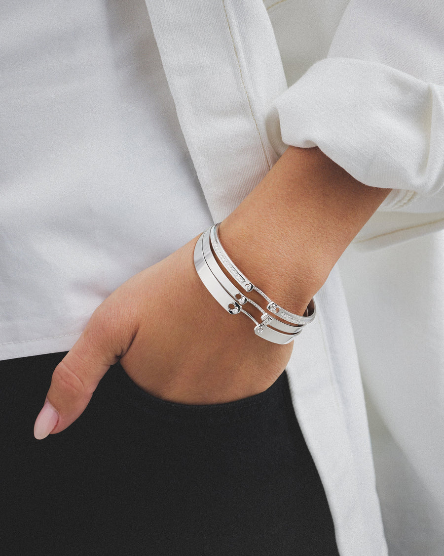 How to Wear a White Gold Mood Bangle Stack
