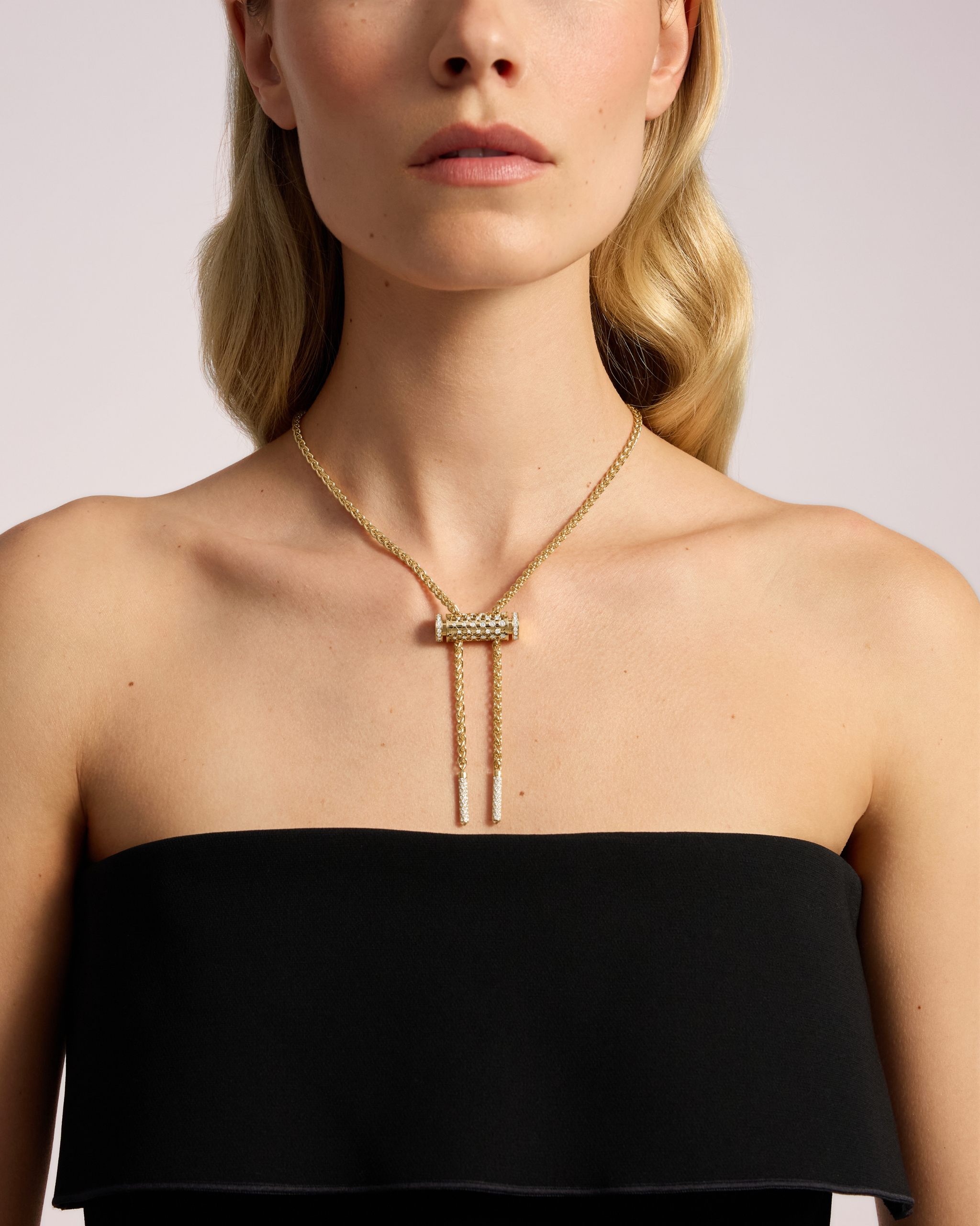 Bloom Medium Latch Pendant in Yellow Gold