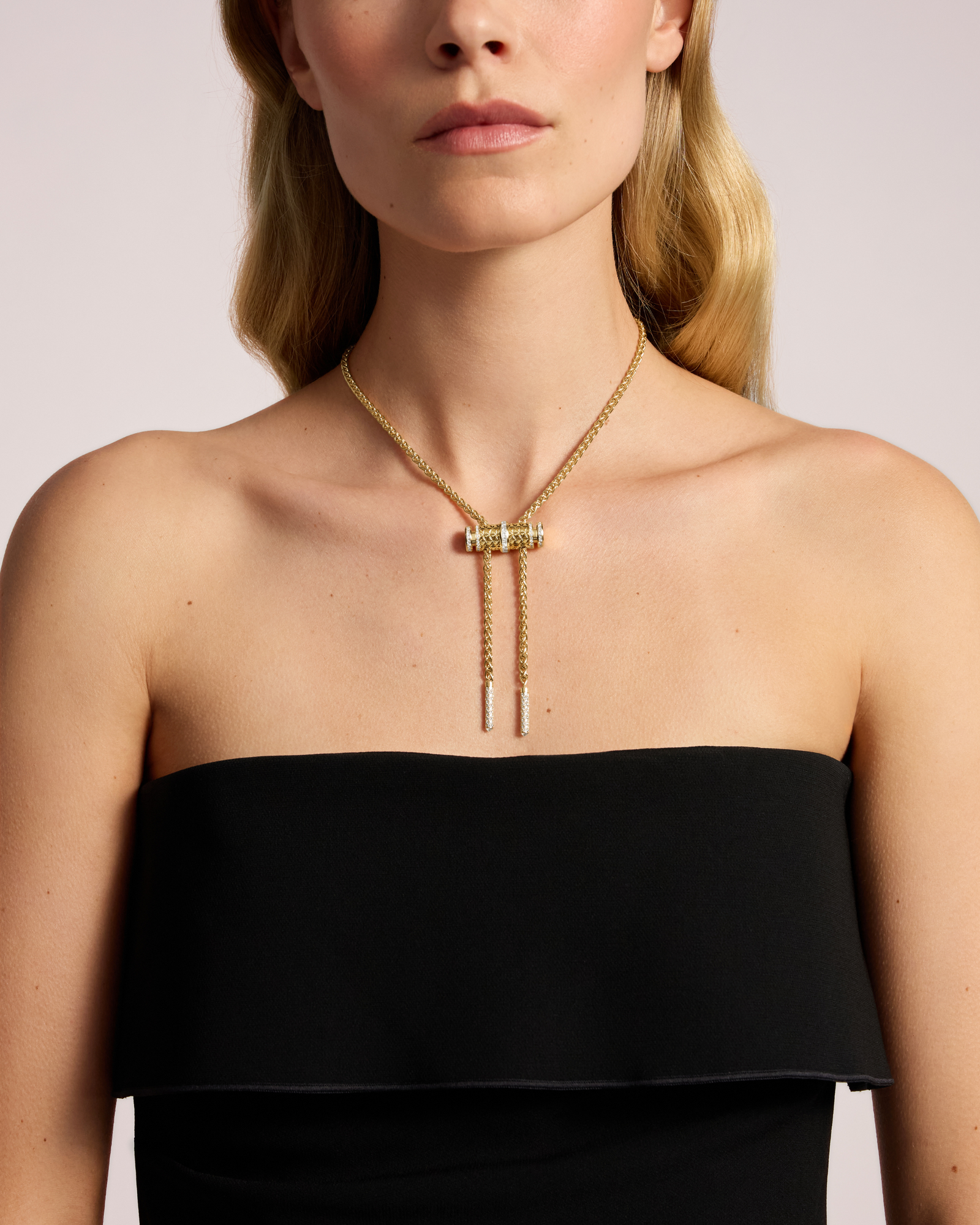 Loop Medium Latch Pendant in Yellow Gold, view 2
