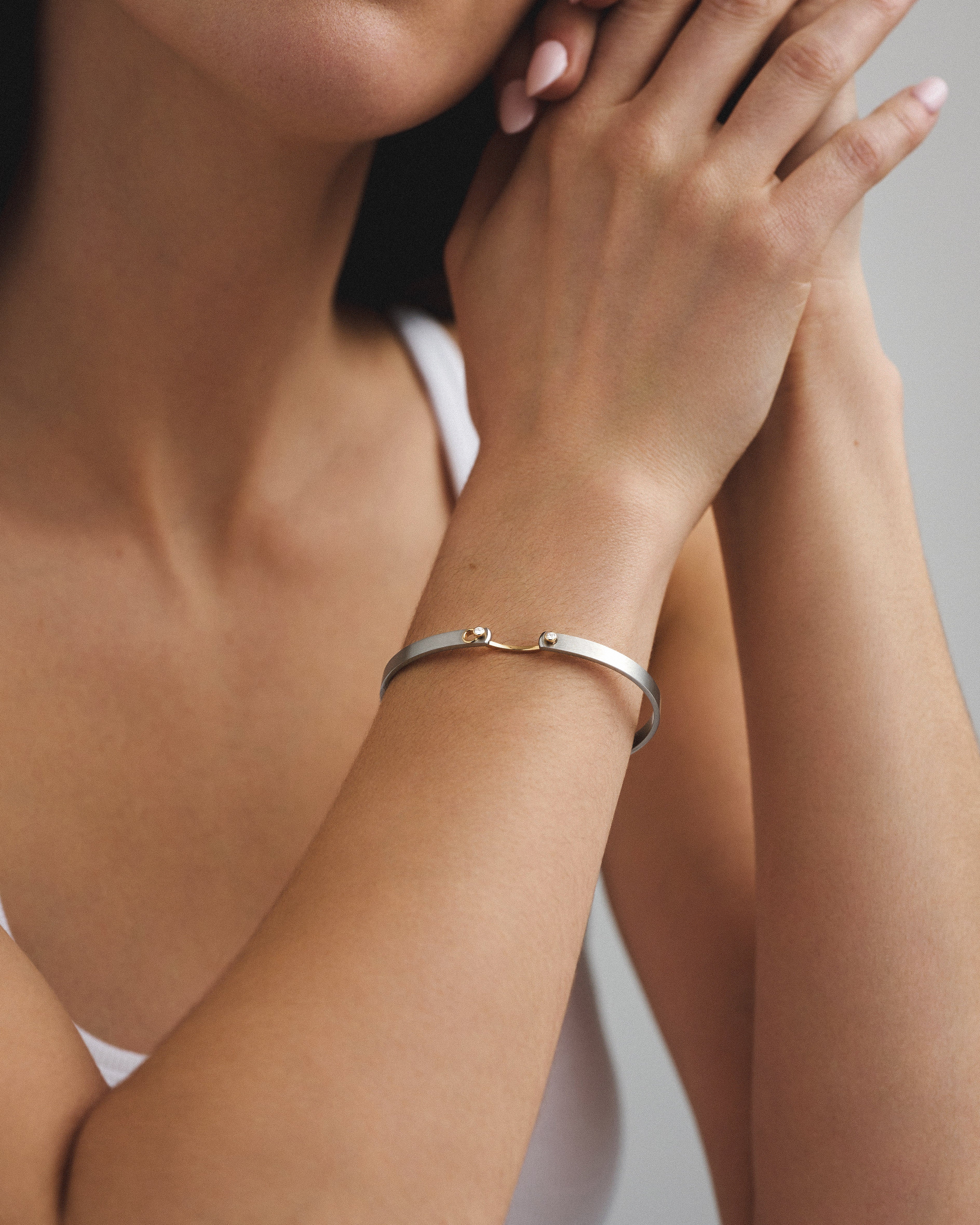 Paris From The Sky Mood Bangle in Yellow Gold