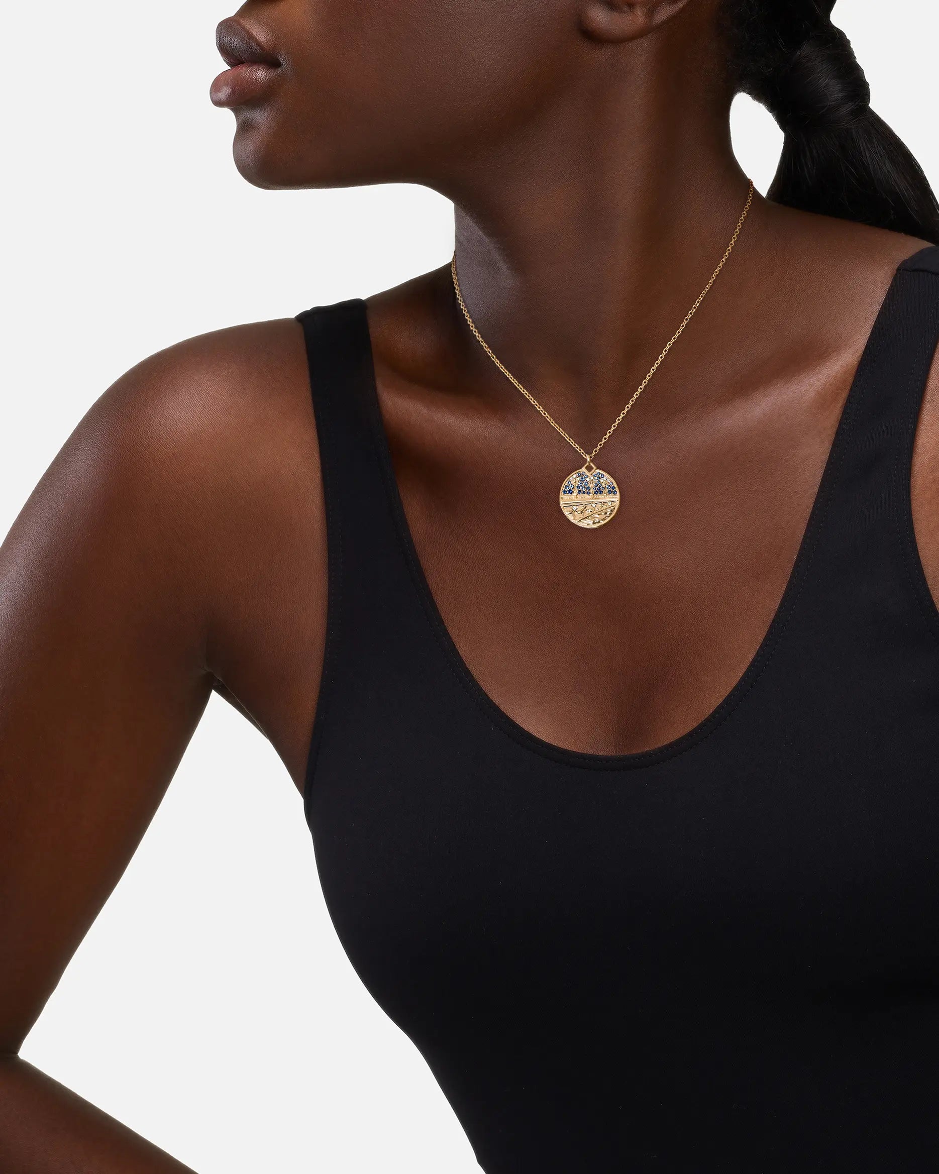 files/Medallion_Necklace_Pont-Alexandre-III-GM_YG_Model_NH61631.webp - Nouvel Heritage