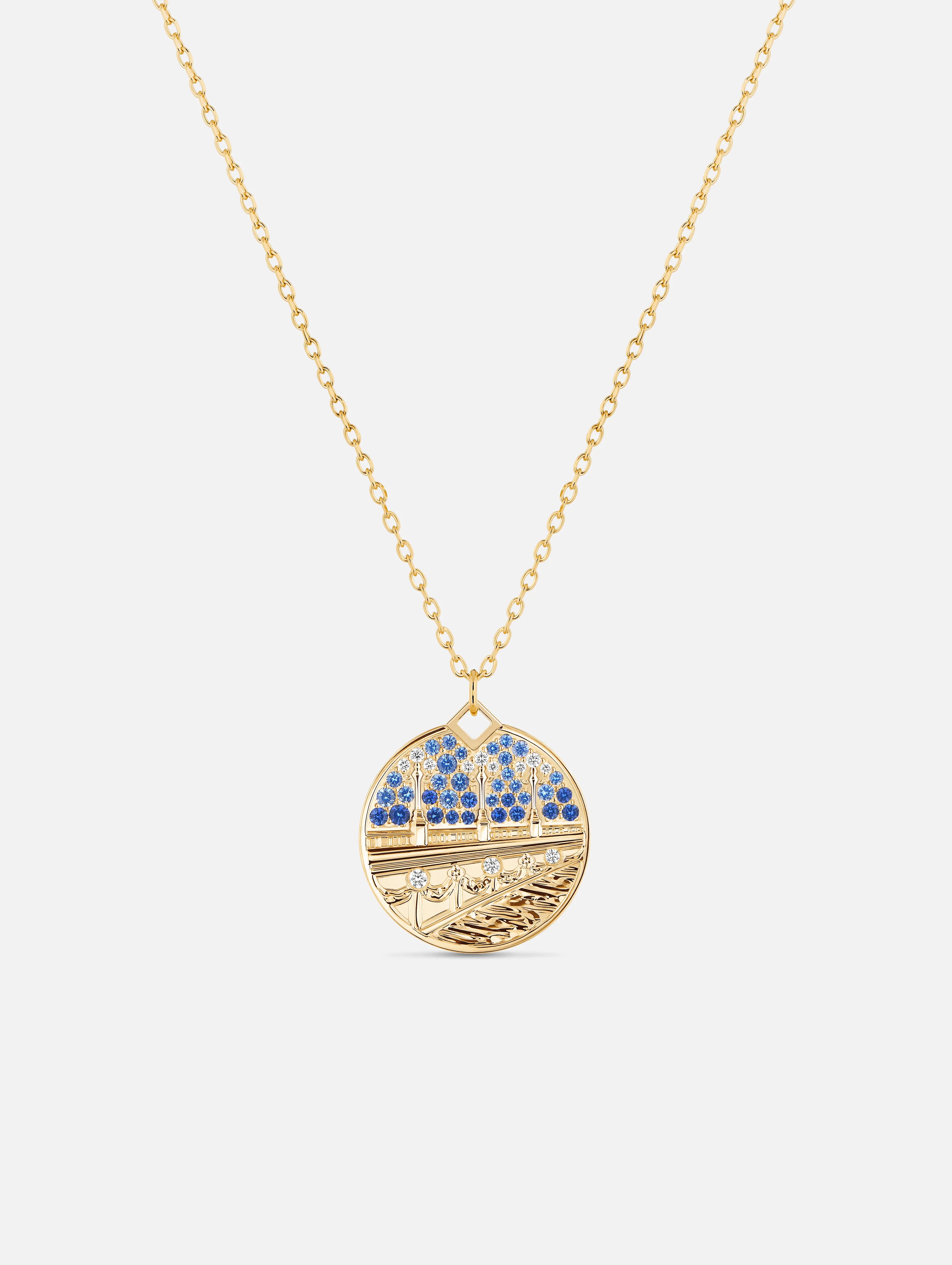 Pont Alexandre III Medallion in Yellow Gold
