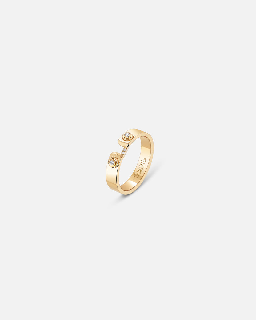 Business Meeting Mood Ring in Yellow Gold