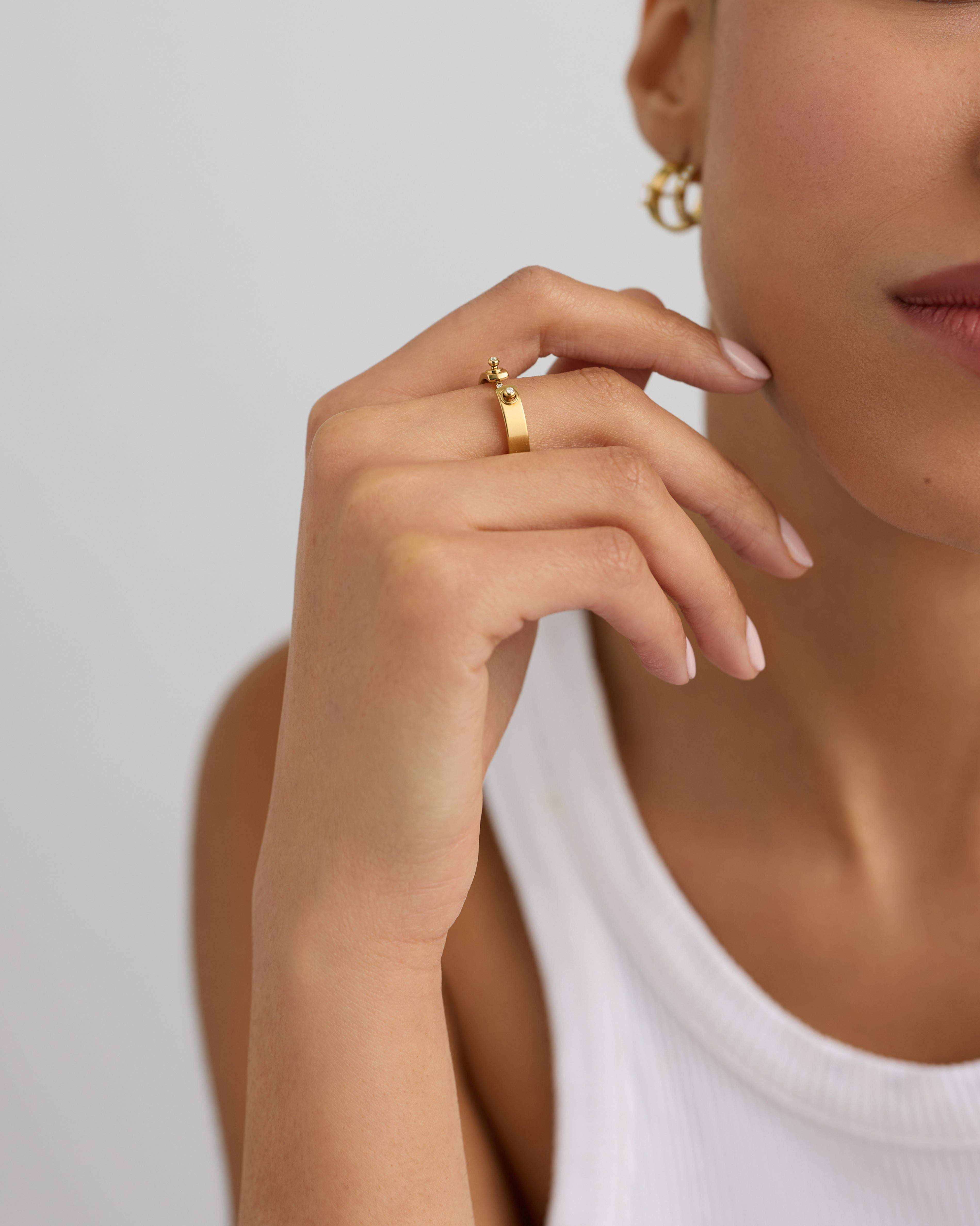 Business Meeting Mood Ring in Yellow Gold
